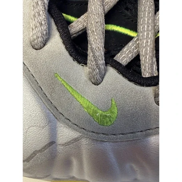 NIKE AIR FOAMPOSITE ONE PREMIUM 10 METALLIC SILVER CAMO VOLT  display picture 2